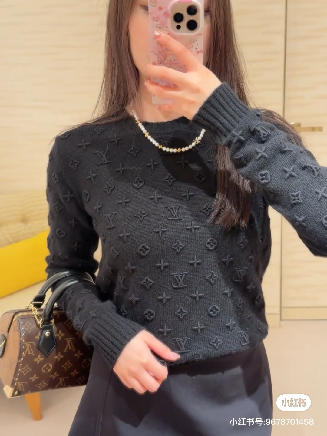 NO:486817,Model number G25090472 LOUIS*Dujia LV new high-end custom cashmere yarn fabric, classic letter logo presbyterian embroidery slim and slim short pullover long-sleeved sweater top!  Apricot, black, (M size shoulder width 43, bust 94, sleeve length 60, clothing length 53) hair, louis vuitton, louis vuitton, louis vuitton, louis vuitton, louis vuitton, sweaters, alexander wang19860909款号G25090472 LOUIS*驴家LV新款高端定制山羊绒纱线面料、经典字母logo老花刺绣修身显瘦短款套头长袖针织衫毛衣上衣！杏色、黑色、（M码肩宽43,胸围94,袖长60,衣长53）发,,louis vuitton,louis vuitton,louis vuitton,louis vuitton,sweaters,alexander wang,Women's clothing