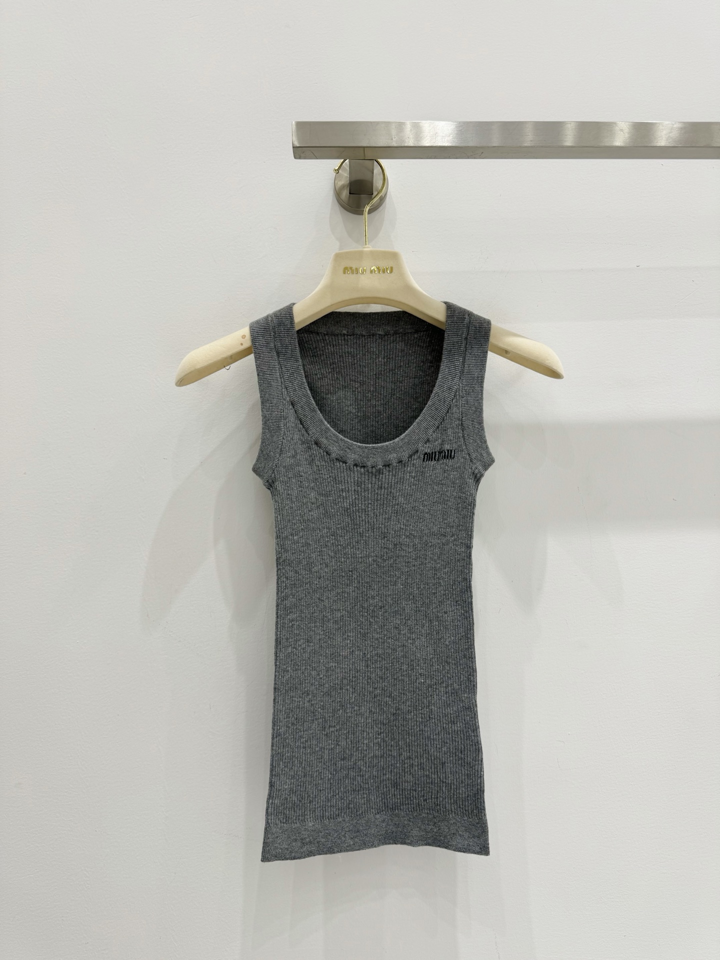 NO:508277,Miu jacquard logo vest!  S/M/L, miumiu, alexander wang19860909Miu提花logo背心！一色S/M/L,,miumiu,alexander wang,Women's clothing