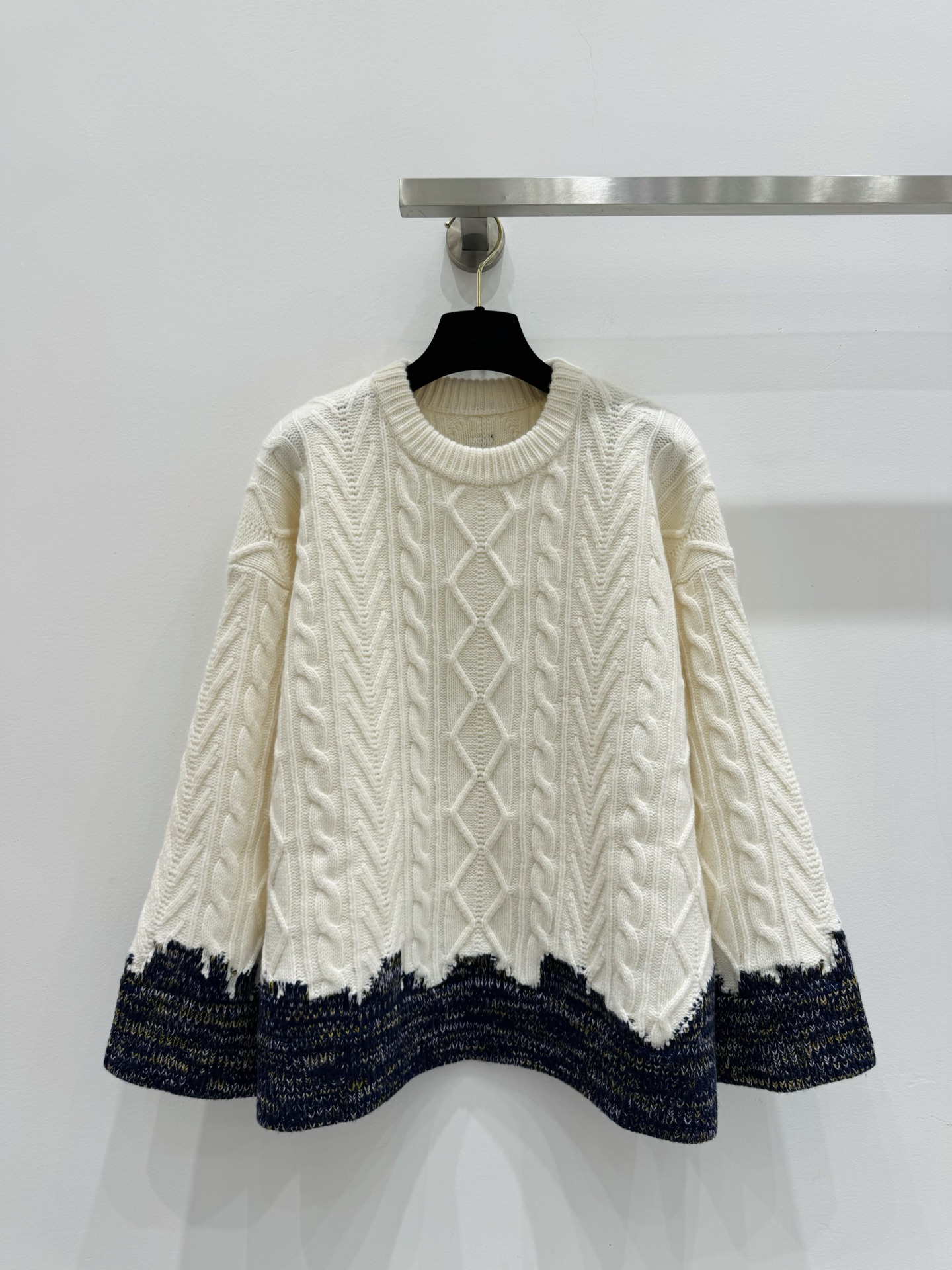 NO:710369,Loew* twist loose crew neck sweater!  1 color/SML,,loewe,19860909Loew*麻花宽松圆领针织衫！1色/SML,,loewe,,Women's clothing