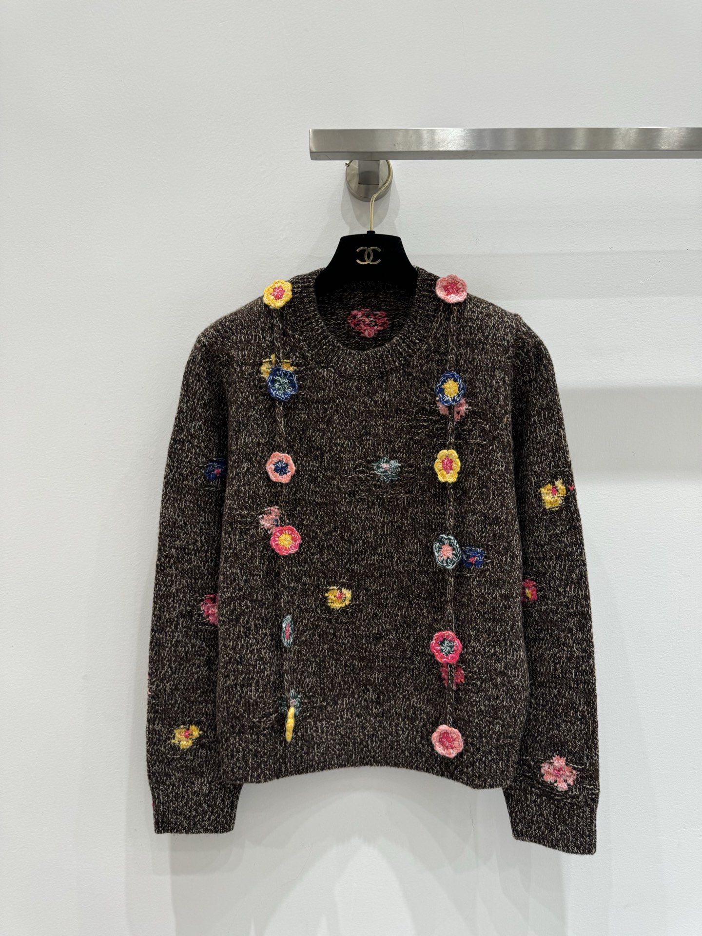 NO:710360,ER intarsia three-dimensional small flowers round neck and long sleeves!  1 color/SML,,19860909ER嵌花立体小花朵圆领长袖！1色/SML,,,Women's clothing