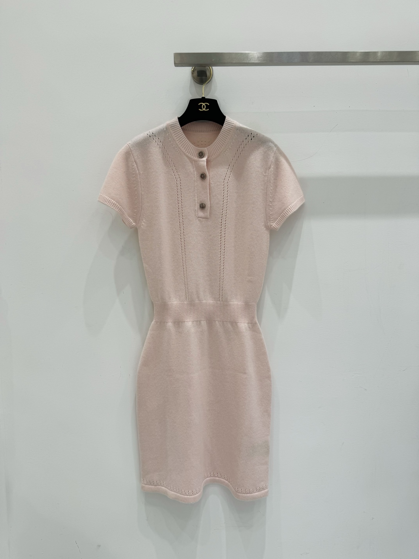 NO:750292,Herme* hollow floral pattern cashmere short-sleeved dress!  1 color/SML,,hermes,skirts,T-shirt,19860909Herme*镂空花纹图案羊绒短袖连衣裙！1色/SML,,hermes,skirts,T-shirt,,Women's clothing