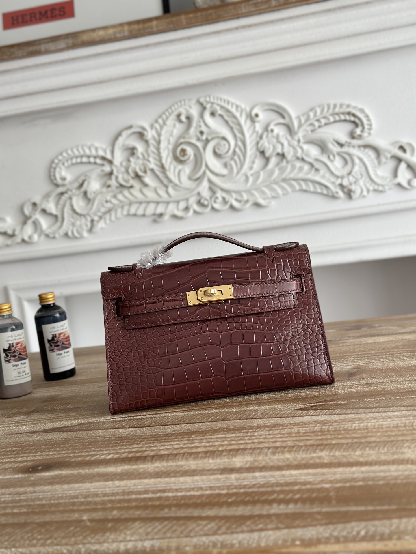 Hermes Kelly Mini Alligator Burgundy Handbag Gold Hardware 22cm 2 i1744387737510 4680 0 0