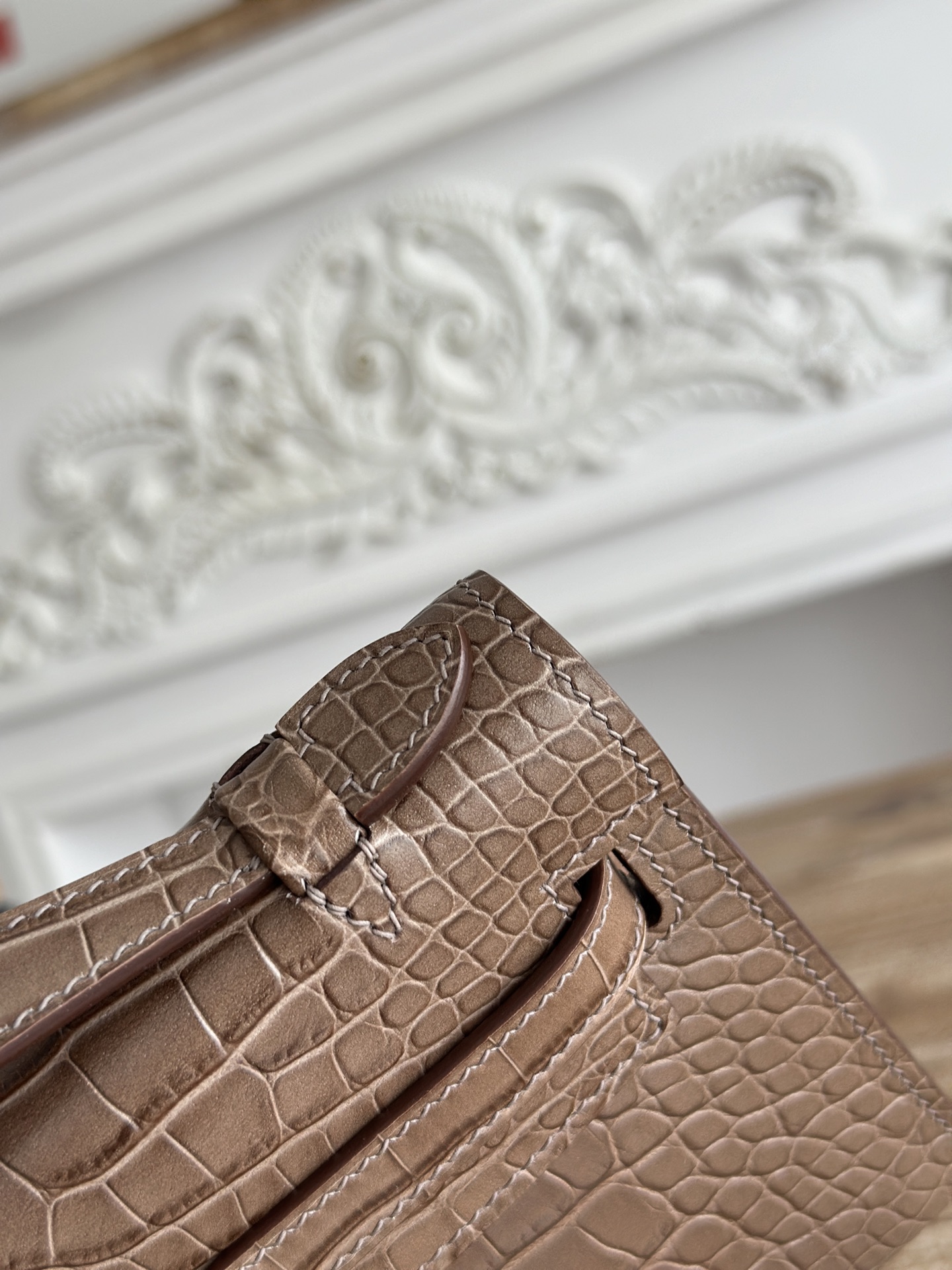 Hermès Kelly Mini Alligator Embossed Leather Handbag - Great Elephant Gray 5 i1744388714256 2326 0 4