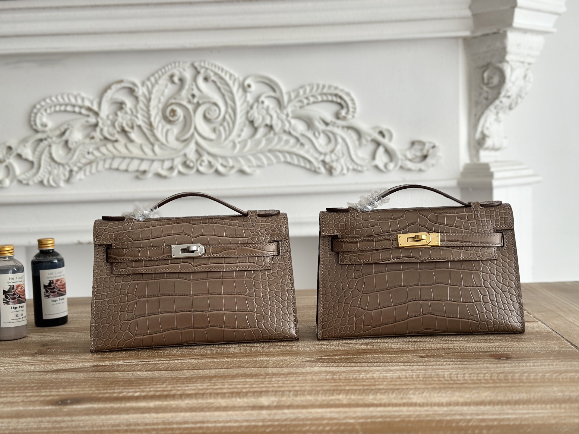 Hermès Kelly Mini Alligator Embossed Leather Handbag, Elephant Gray, 22cm