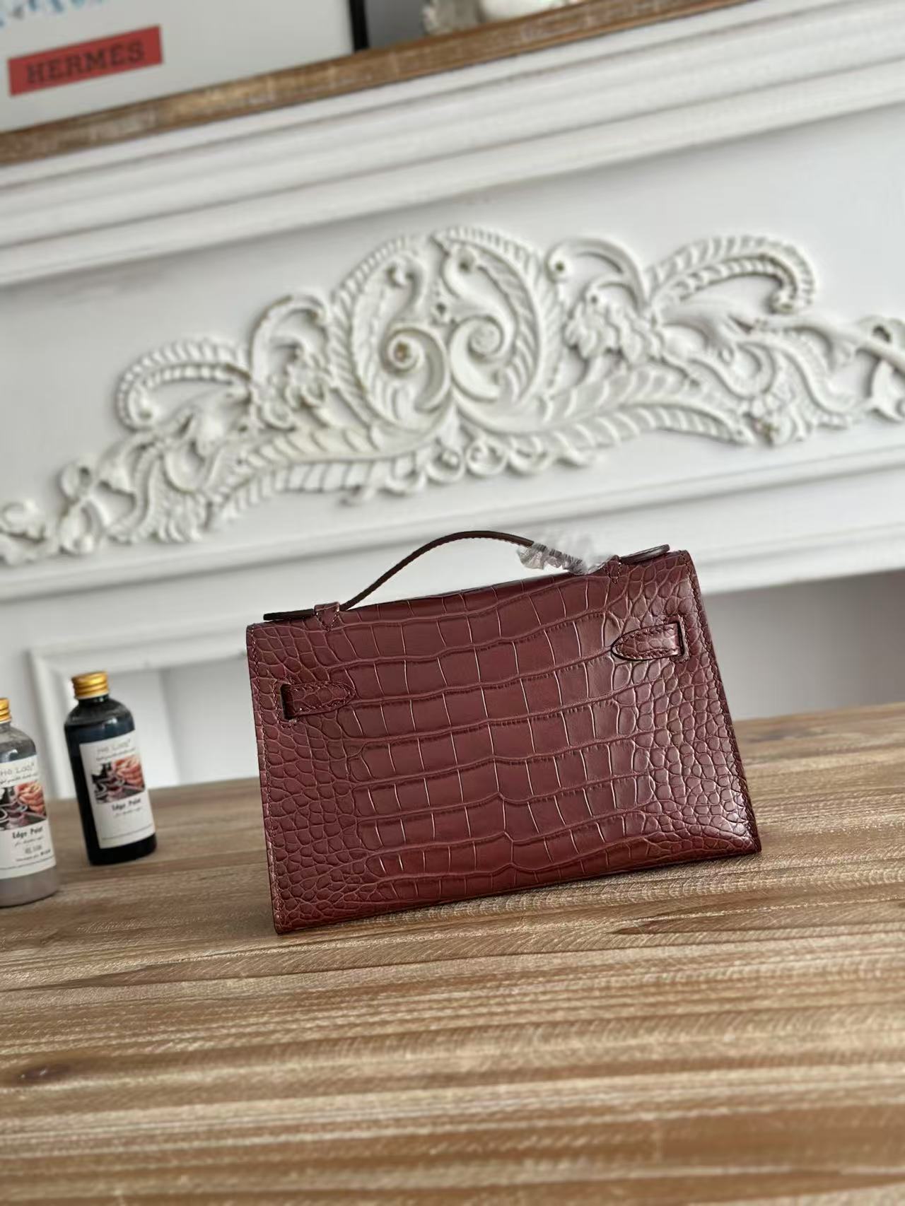 Hermès Kelly Mini Alligator Embossed Leather Handbag - Rouge, Silver Hardware 4 i1744389038326 4419 0 2