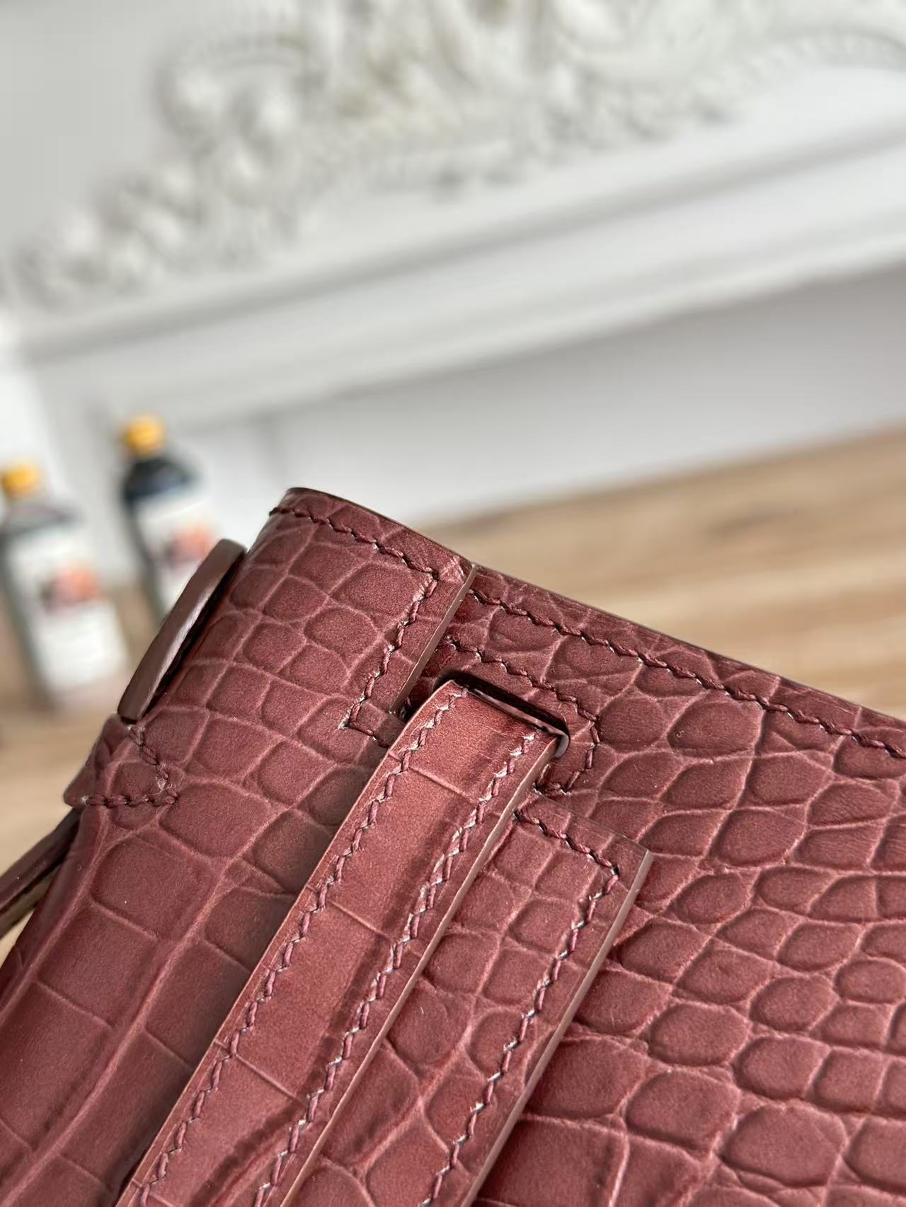 Hermès Kelly Mini Alligator Embossed Leather Handbag - Rouge, Silver Hardware 6 i1744389038782 6778 0 4