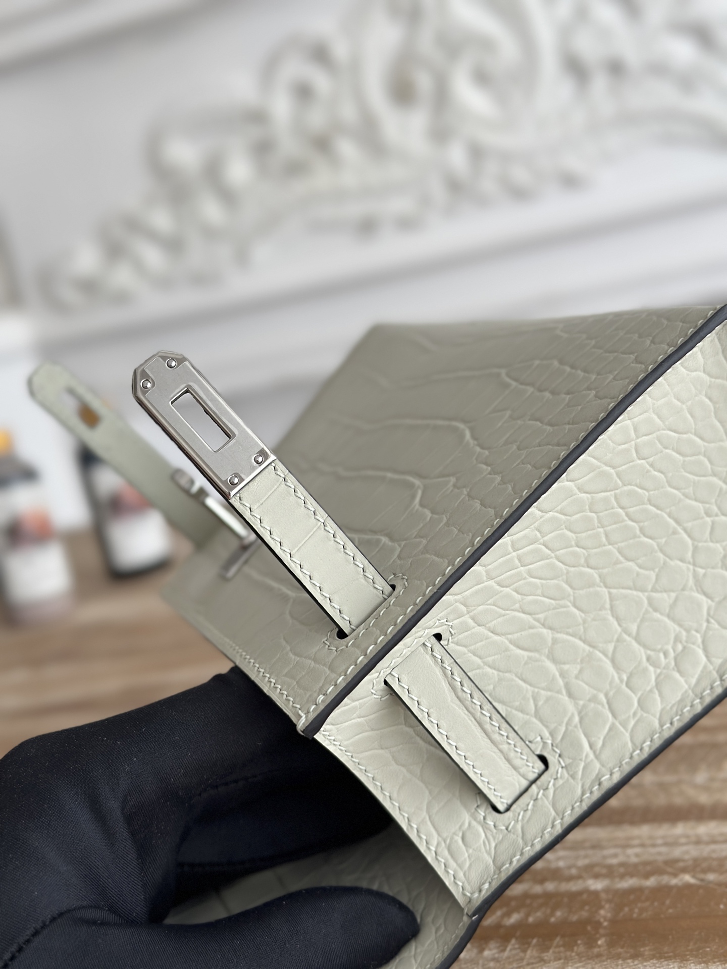 Hermès Kelly Mini Bag Glacier Gray Alligator Leather Silver Hardware 7 i1744389302908 1701 0 6