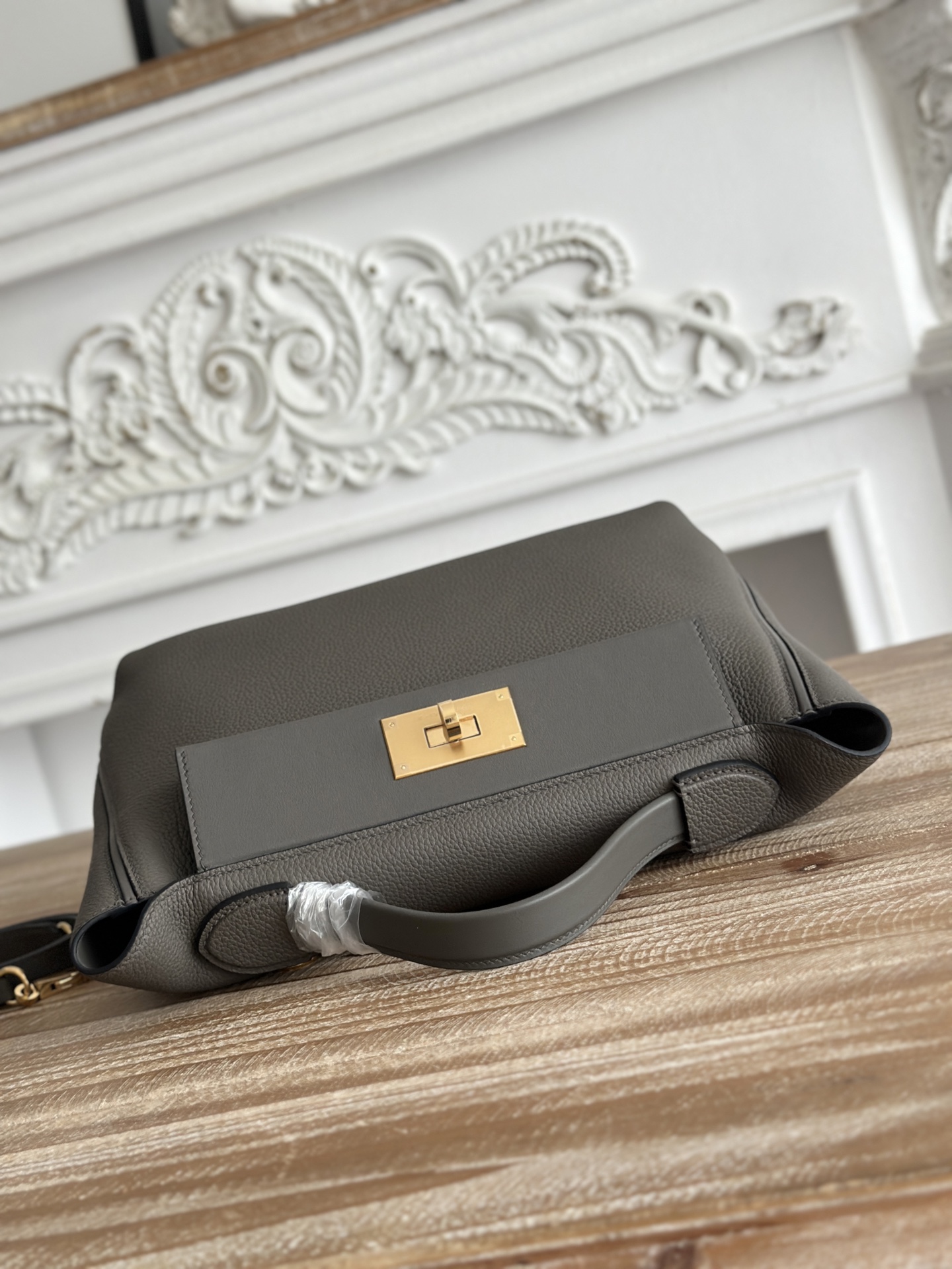 Hermes 2424 Etoupe shoulder everyday