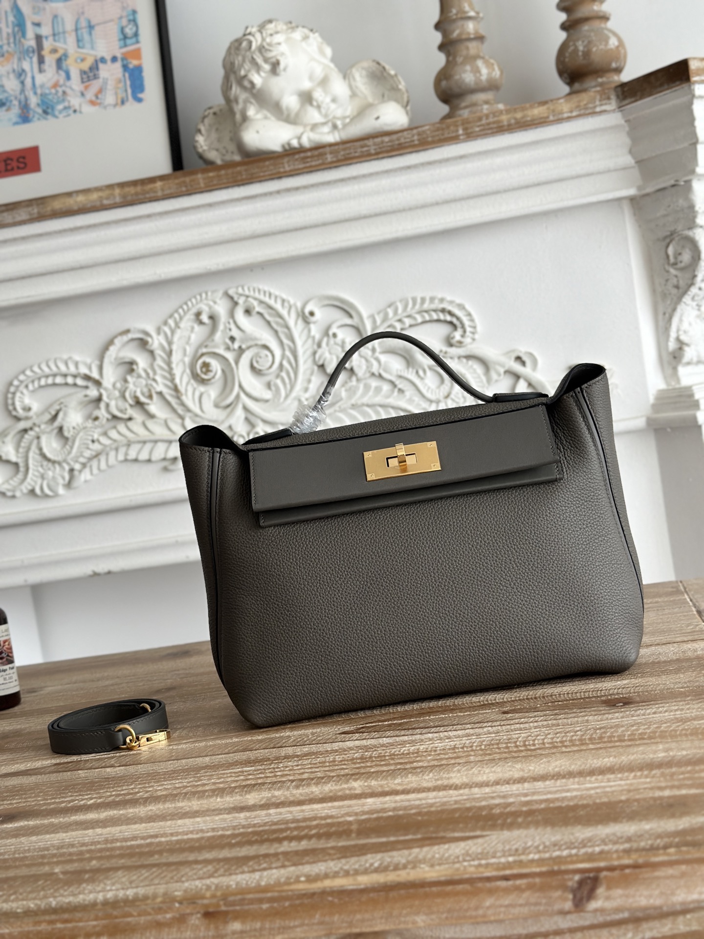 Hermes 2424 Etoupe shoulder everyday