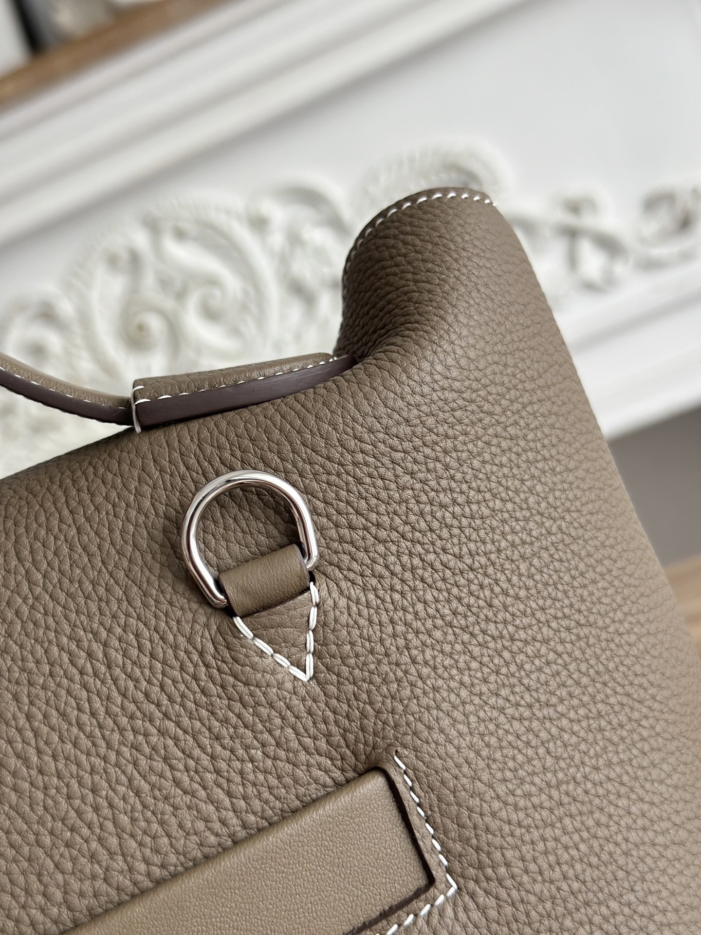 Hermes 2424 Etoupe shoulder everyday