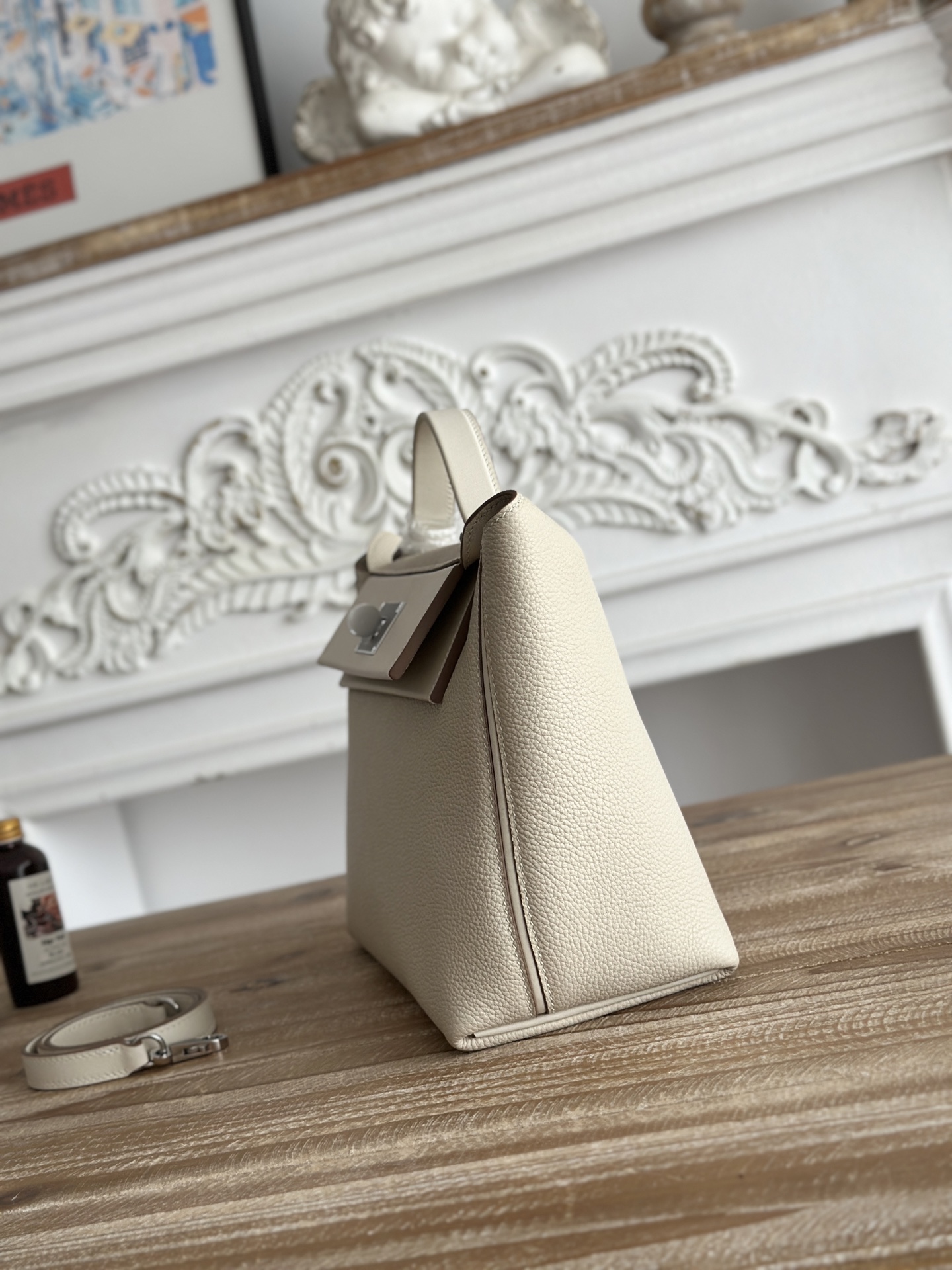 Hermes 2424 Cream shoulder everyday