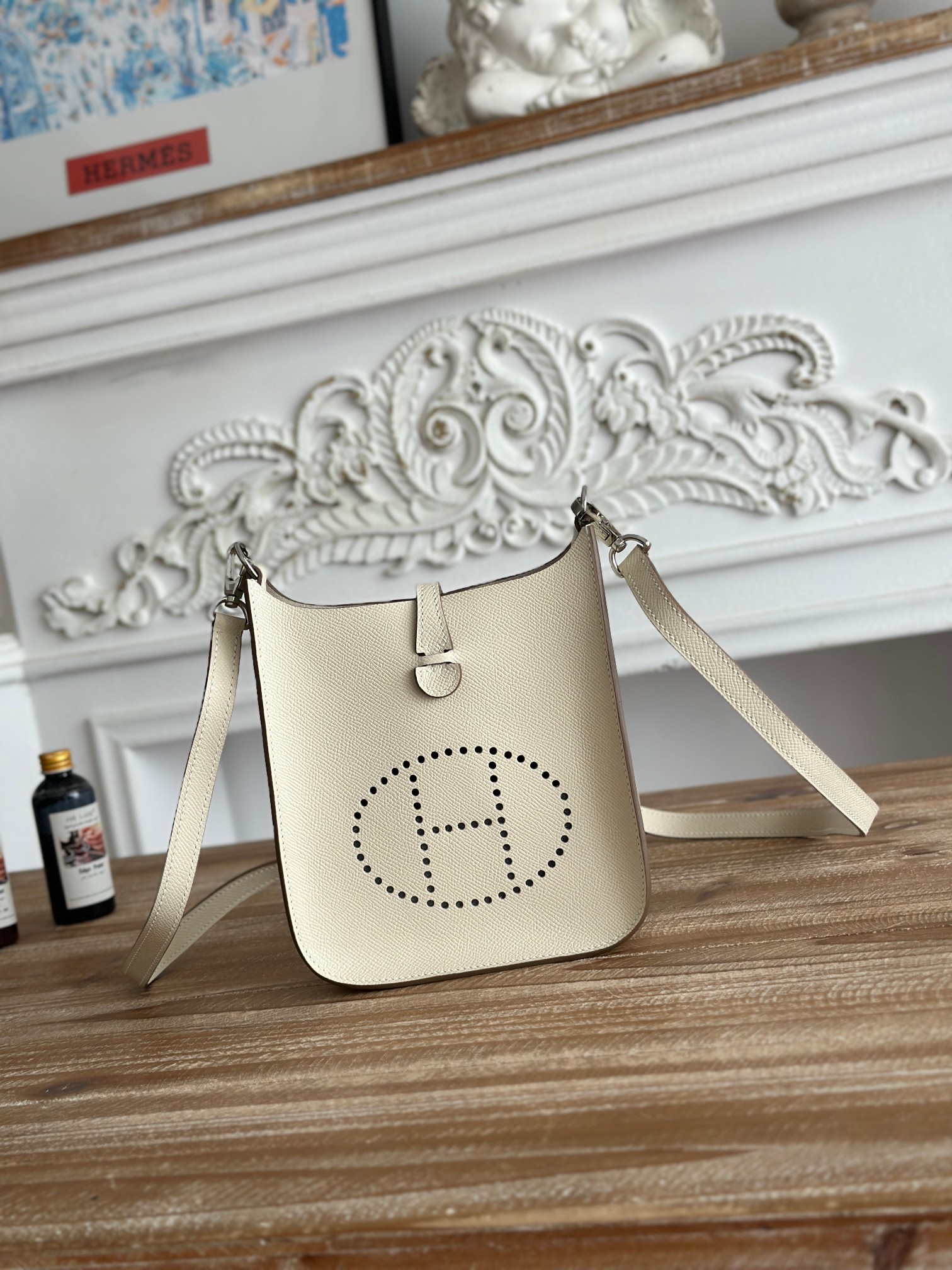NO:698925,Mini Esom Eveline, semi-handmade + wax thread, self-matched shoulder strap, color milkshake white, silver buckle, mini size 17cm, Hermes, hermes, Hermes,19860909迷你Esom伊芙琳 半手工+蜡线 自配肩带 颜色奶昔白、银扣 迷你尺寸17cm,爱马仕,hermes,Hermes,,Bag