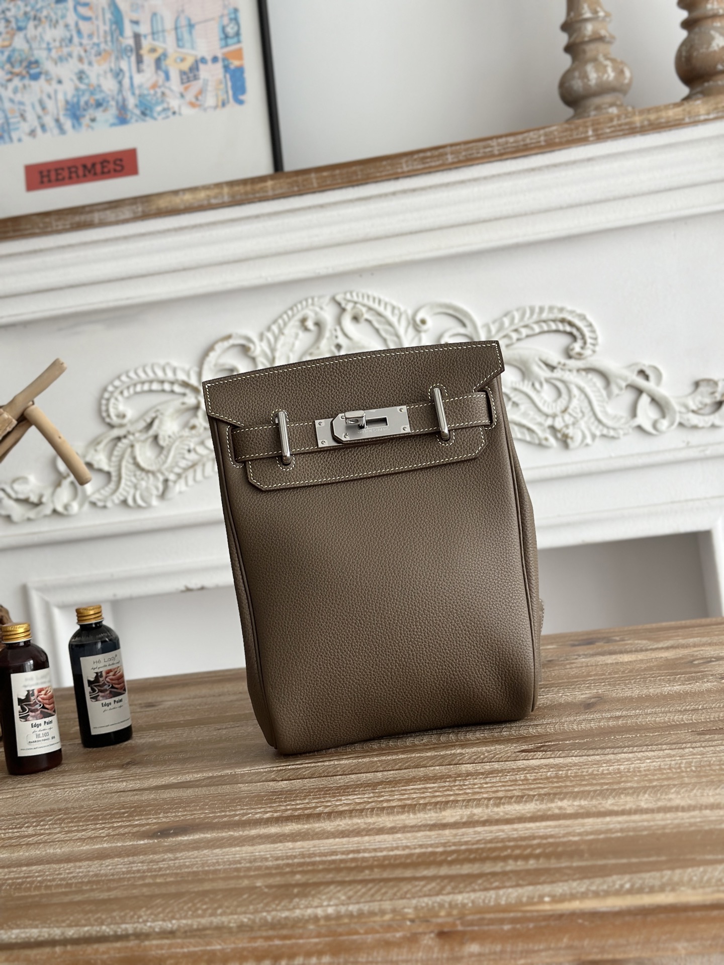 NO:699034,｜Big elephant gray All-steel hardware, super delicate and soft feel Waxed thread in stock online, same style for men and women, shoulder straps adjustable The design of the home is really good ~ regardless of age and gender Each age group has a different sense of relaxation and fashion. In stock 18*8*25.5, Hermes, Hermes, Hermes,19860909｜大像灰 全钢五金、手感超级细腻柔软 蜡线现货在线、男女同款,肩带调节 家的设计真的很～不分年龄性别 每个年龄段背着都有不同的松弛时髦感 现货18*8*25.5,爱马仕,hermes,Hermes,,Bag