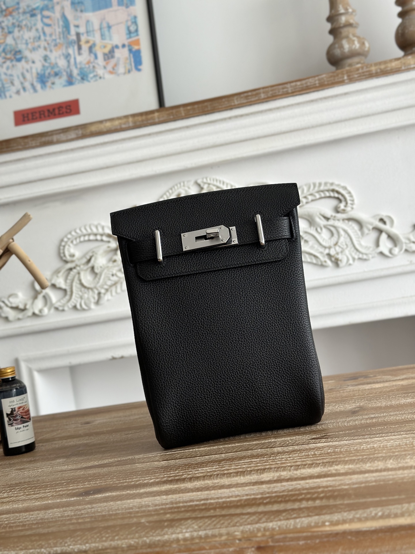 NO:699036,｜Black, all-steel hardware, super delicate and soft to the touch. Waxed thread in stock online, same style for men and women, shoulder straps adjustable. The design of the home is really cool ~ regardless of age and gender. Every age group has a different relaxed and fashionable feeling. Ready stock 18*8*25.5, Hermes, Hermes, Hermes,19860909｜黑色 全钢五金、手感超级细腻柔软 蜡线现货在线、男女同款,肩带调节 家的设计真的很～不分年龄性别 每个年龄段背着都有不同的松弛时髦感 现货18*8*25.5,爱马仕,hermes,Hermes,,Bag