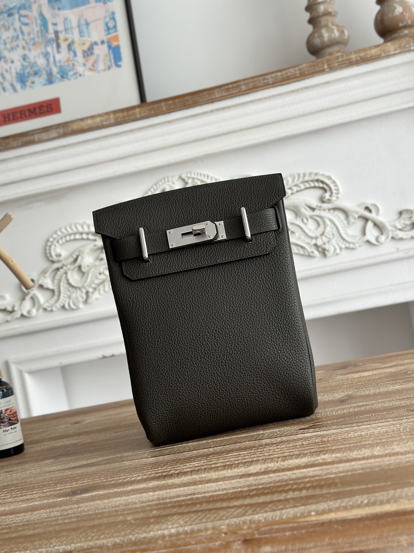 NO:699030,| Grey-green, all-steel hardware, super delicate and soft to the touch. Waxed thread in stock online, same style for men and women, shoulder straps adjustable. The design of the home is really cool ~ regardless of age and gender. Each age group has a different relaxed and fashionable feeling. Ready stock 18*8*25.5, Hermes, hermes, Hermes,19860909｜灰绿 全钢五金、手感超级细腻柔软 蜡线现货在线、男女同款,肩带调节 家的设计真的很～不分年龄性别 每个年龄段背着都有不同的松弛时髦感 现货18*8*25.5,爱马仕,hermes,Hermes,,Bag