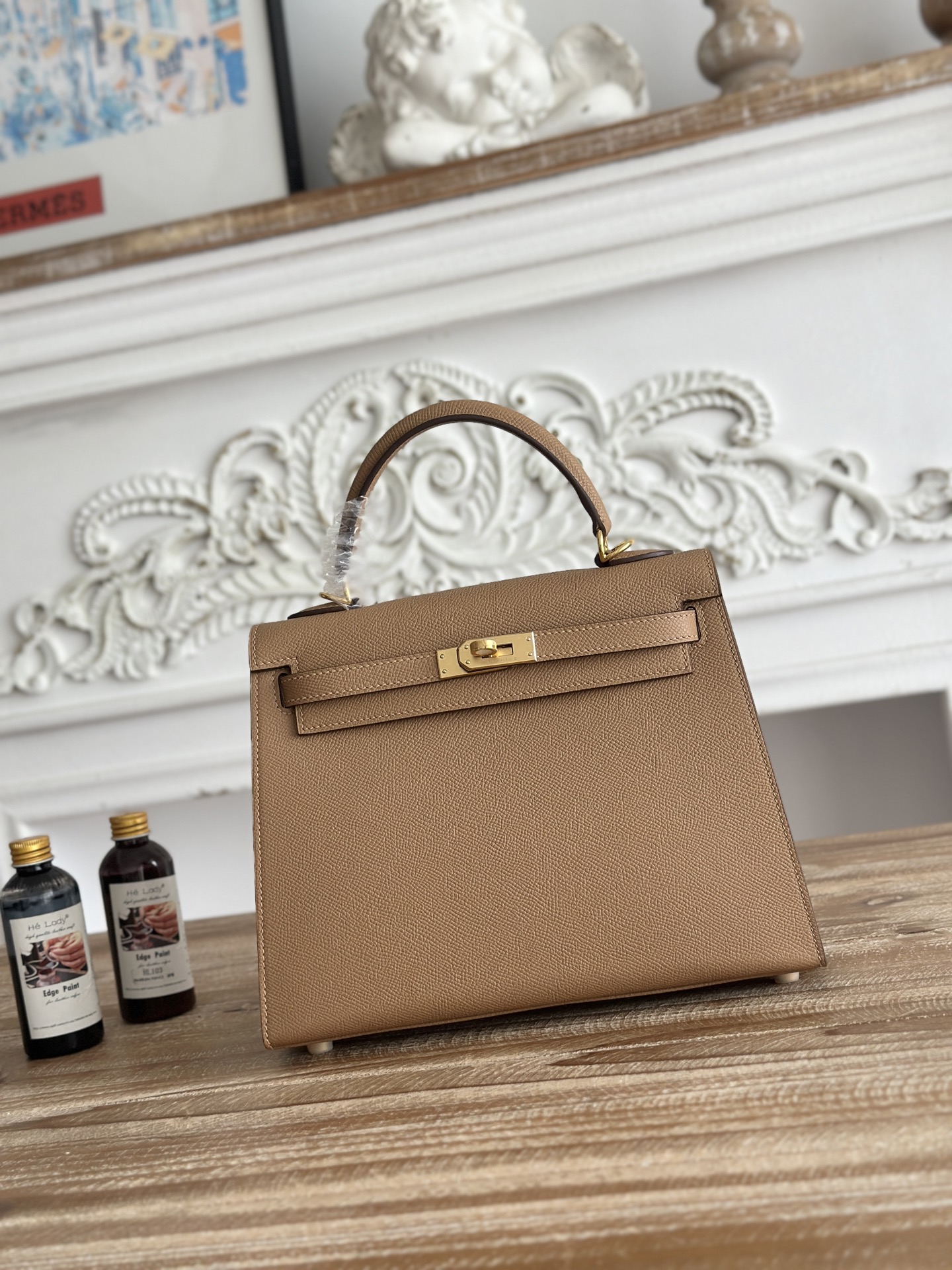NO:894022,Kelly esom leather, semi-hand-stitched wax thread, color milk tea, gold buckle, size 25cm, Hermes, hermes, Hermes,19860909凯莉Kelly esom皮 半手工手缝蜡线 颜色奶茶色,金扣 尺寸25cm,爱马仕,hermes,Hermes,,Bag