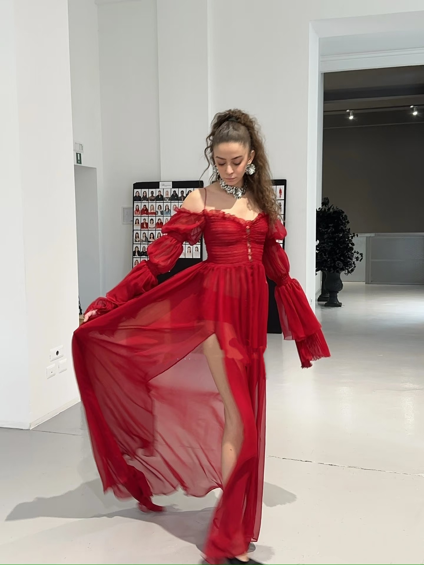 ❤️blum 荷叶打缆飘逸连衣裙！红白两色 SML