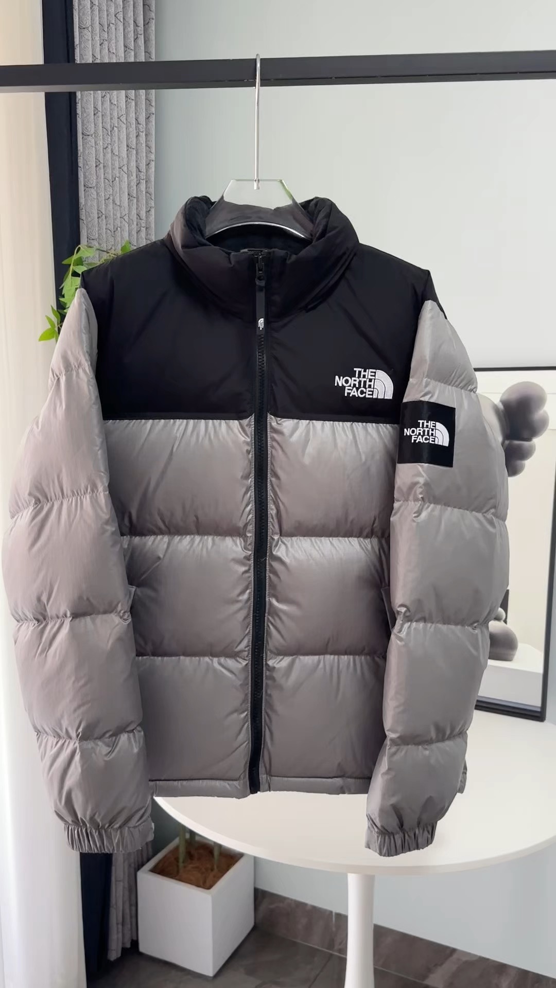 Best Quality Replica
 The North Face Clothing Down Jacket Grey Lattice