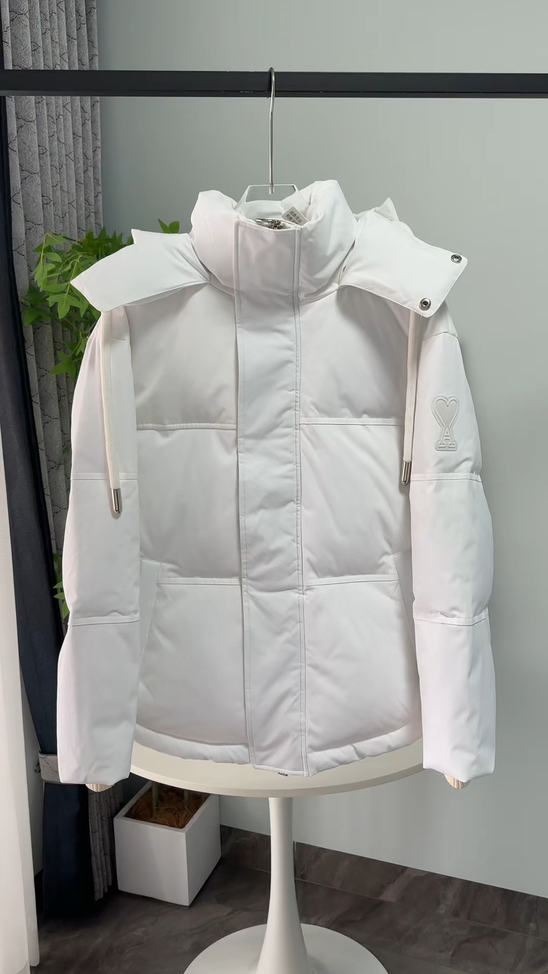 _d9v9smo7wP0-8lc_yvdUf4sMC8cdlYsPyaSoYTQ