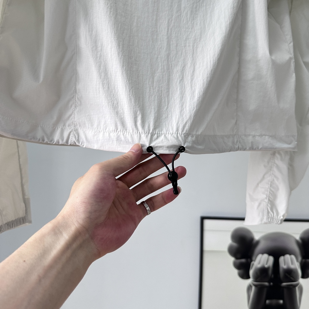 OLON |可隆 女士防嗮衣/连帽皮肤衣 白色 黑色-Chinese UA Cheap High Quatity Brand Clothes Bags handbags Sneakers wholesale wholesaler seller from China Factory suppliers Fashion Clothing Shoes best Quality Beautiful Price OLON |可隆 女士防嗮衣/连帽皮肤衣 白色 黑色