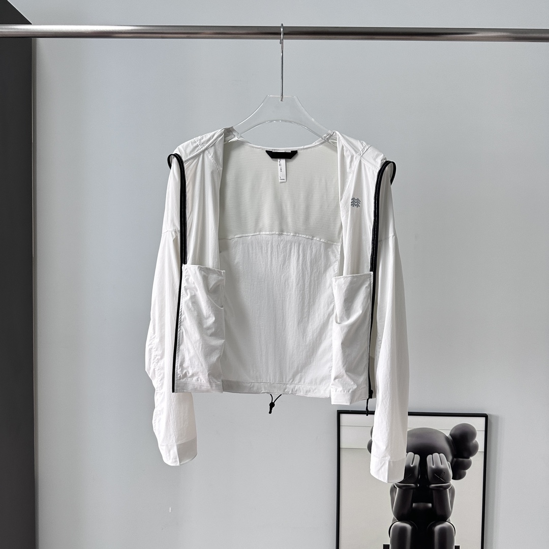 OLON |可隆 女士防嗮衣/连帽皮肤衣 白色 黑色-Chinese UA Cheap High Quatity Brand Clothes Bags handbags Sneakers wholesale wholesaler seller from China Factory suppliers Fashion Clothing Shoes best Quality Beautiful Price OLON |可隆 女士防嗮衣/连帽皮肤衣 白色 黑色