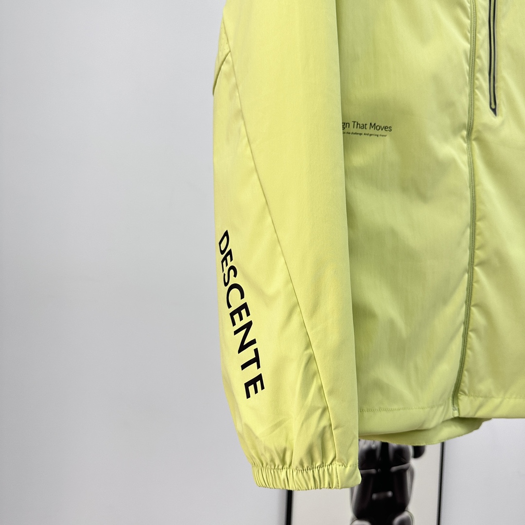 DESCENTE丨迪桑特TRAINING陈伟霆同款冰感连帽夹克黑色 白色 黄色-High Quatity Cheap Brand wholesale wholesaler seller Clothes Bags handbags Sneakers Top Fashion Clothing Shoes from China Factory Chinese suppliers best Quality Beautiful Price DESCENTE丨迪桑特TRAINING陈伟霆同款冰感连帽夹克黑色 白色 黄色