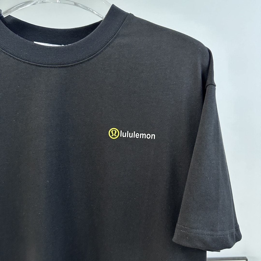 Lululemon｜露露乐蒙 经典硅胶logo字母印花圆领短袖T恤 白色 黑色