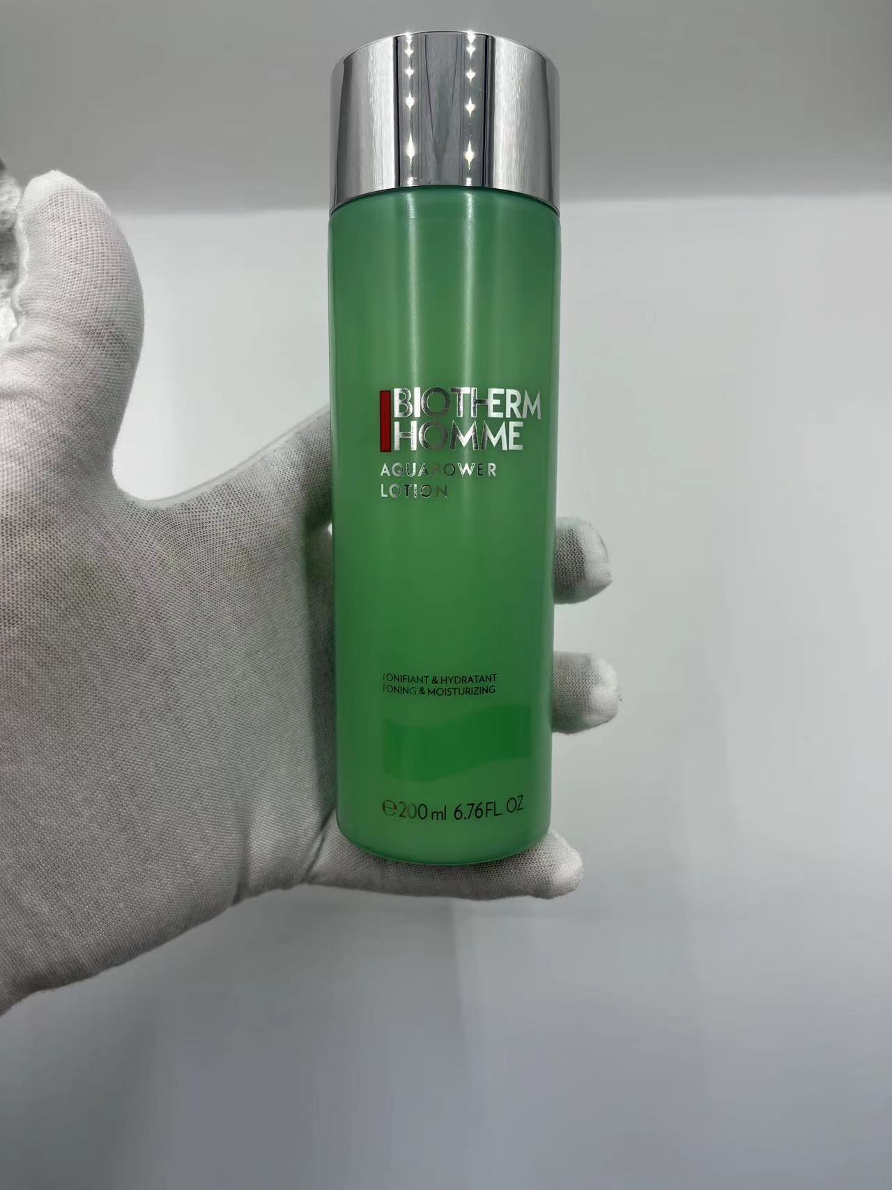 32 Reabastecido. Agua tónica Biotherm Aqua Power 200ml. Código: 40Y908