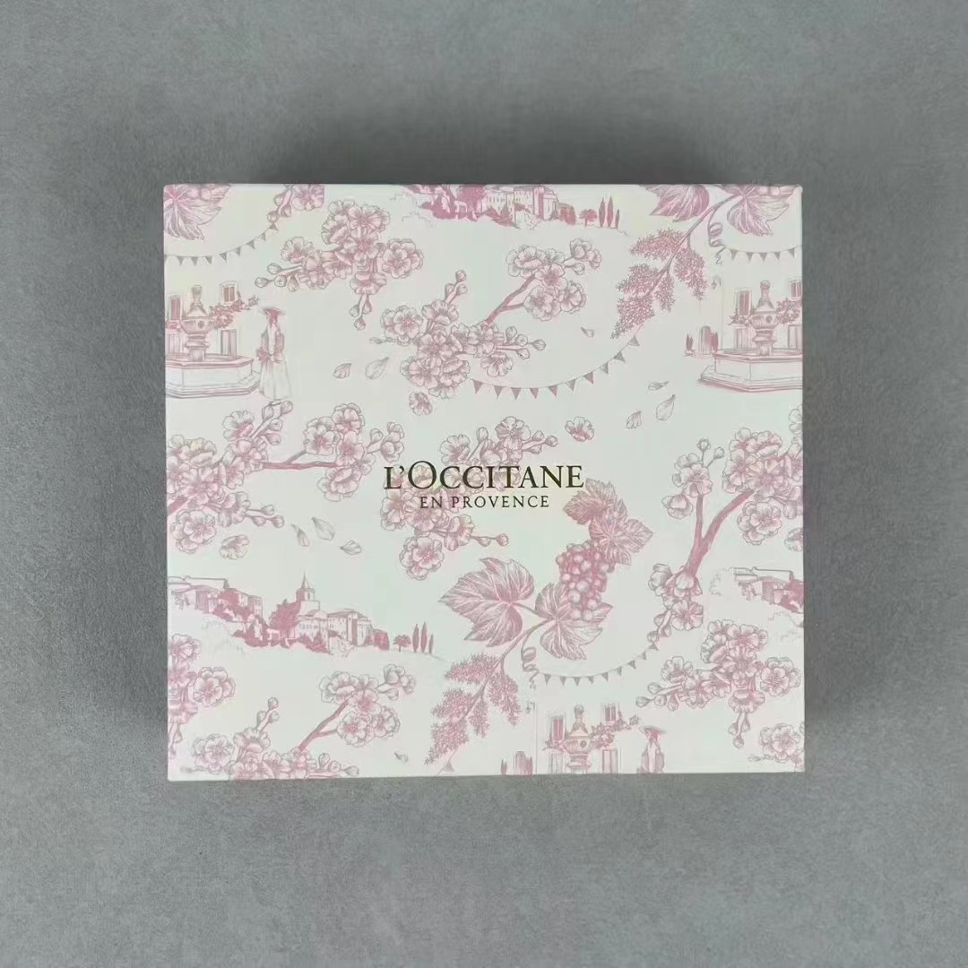 ¡45! (Nota al hacer el pedido: Set de 4 cremas de manos de L'Occitane de flor de cerezo) Set de 4 cremas de manos de L'…