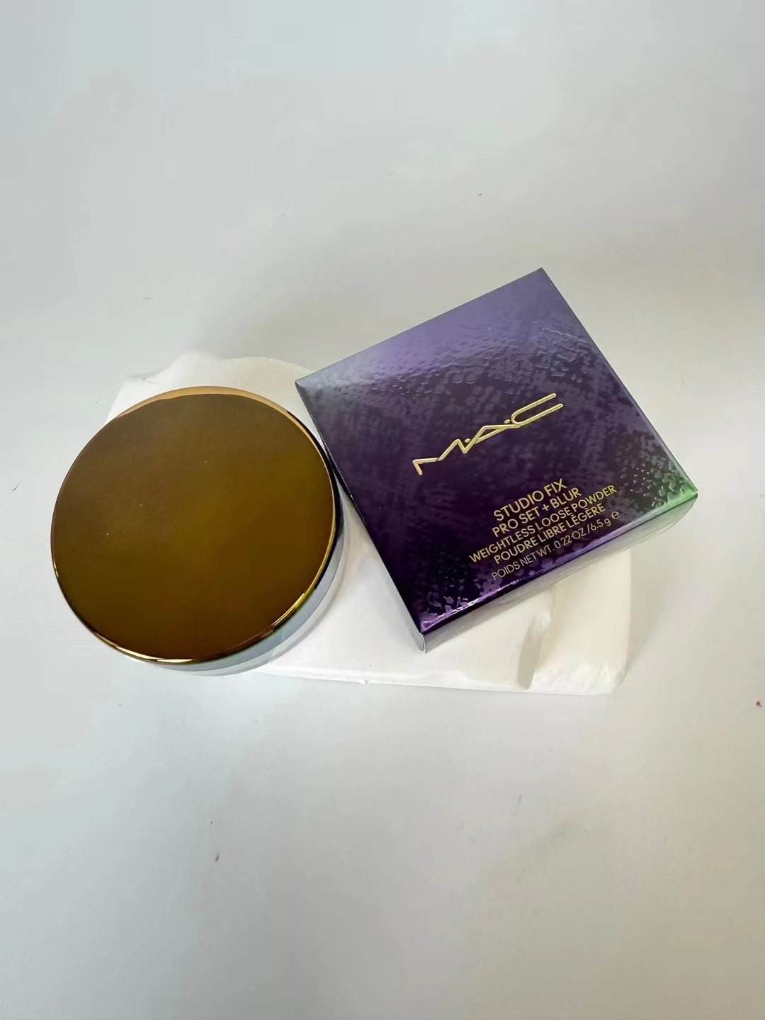 30！（下单备注：MAC 限量蛇年散粉） MAC散粉限量版6.5g🔜M64编码！绝绝紫也出限量版了呀！今年的限量真心好看~质感高级又性价比魅可散粉也是空盒五六罐，干皮也很友好!配了原装粉扑外带也是不漏粉，很方便!
