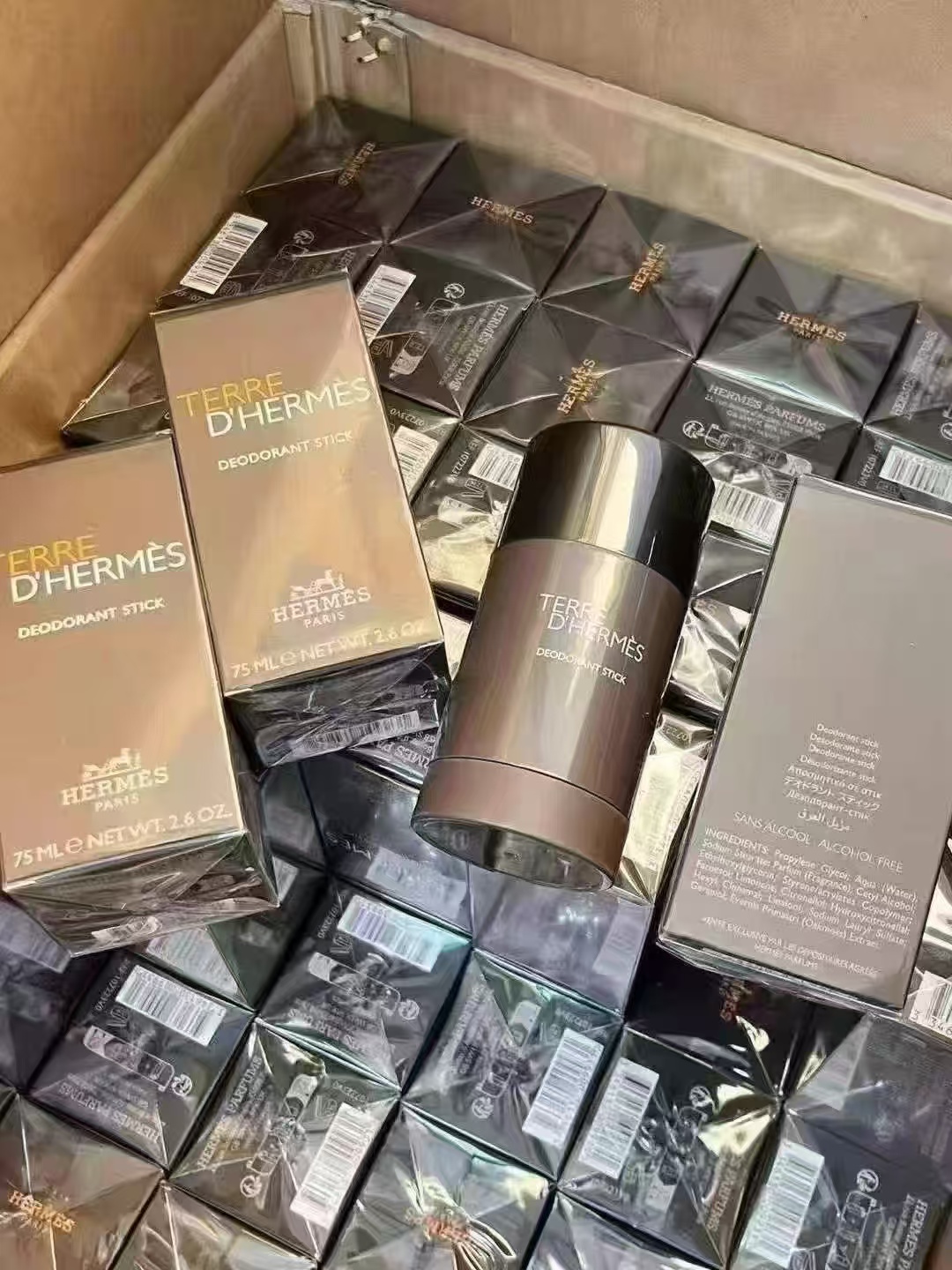 35! (Nota del pedido: desodorante Hermès) Desodorante Hermès Terre 75ml