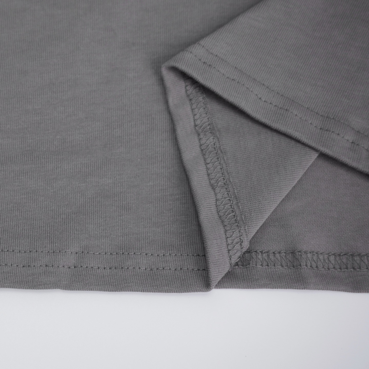High-Quality Women’s Suit with Arcteryx Coloured Cuffs and Custom Details - 图片 8