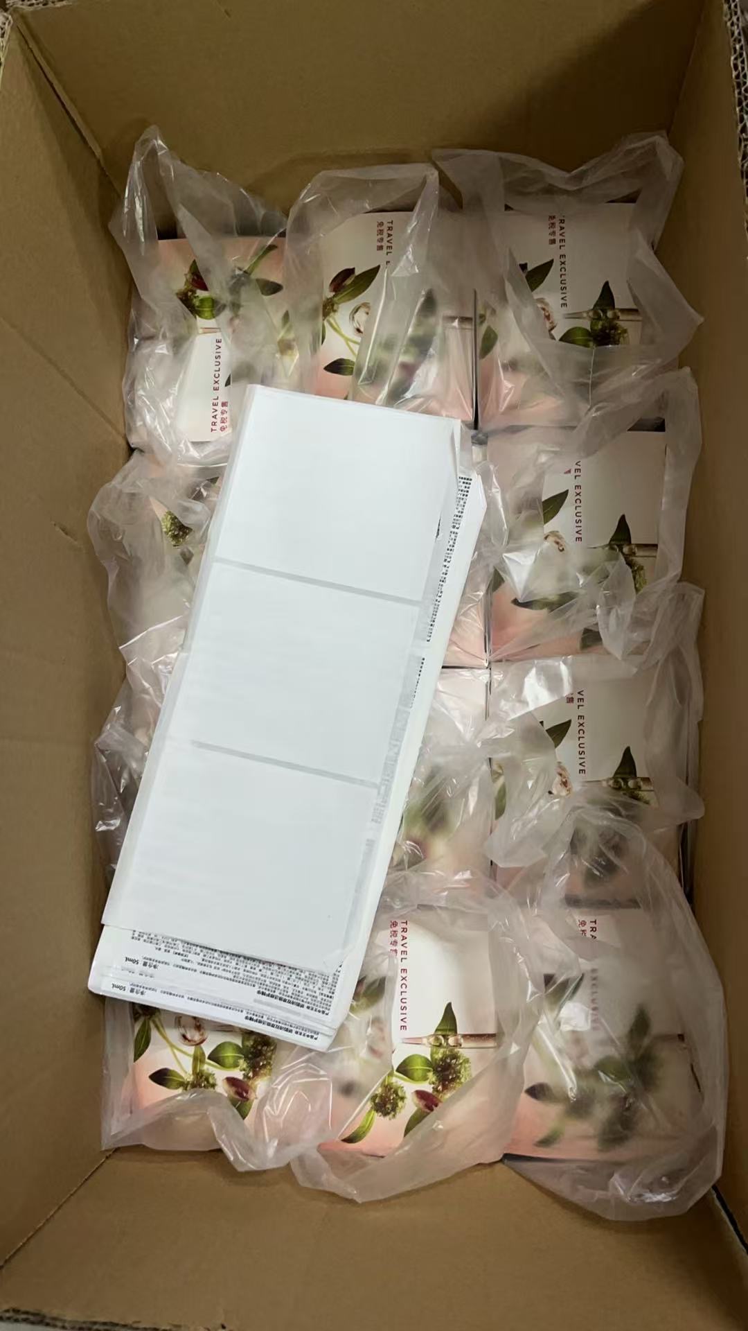 普拉达 Prada 高定典藏典雅居所生活方式奢华家居家纺四件套摆件 #E35EB461 6