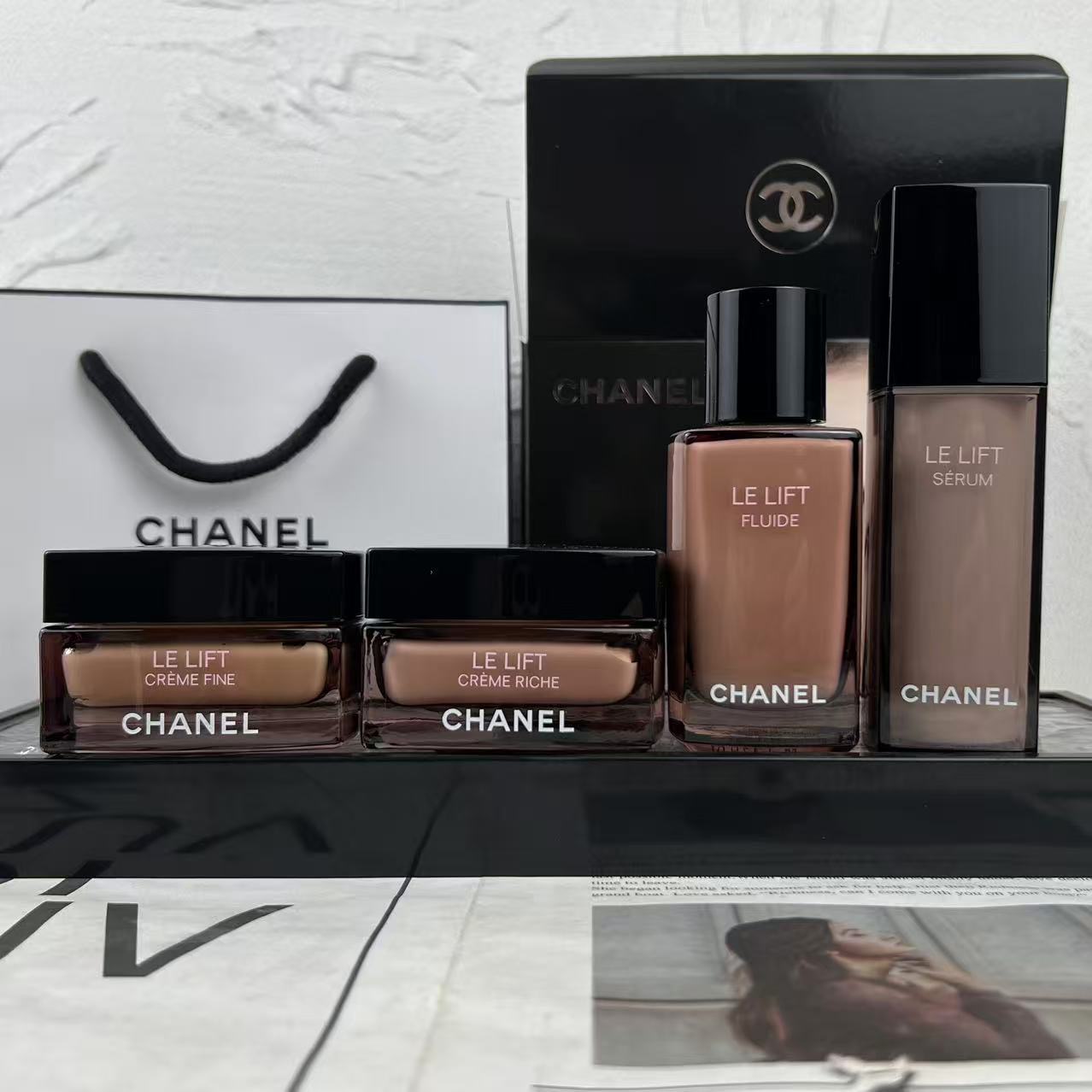 Chanel Maison Lifestyle Luxury Home Decor Blanket Tableware Bedding 4