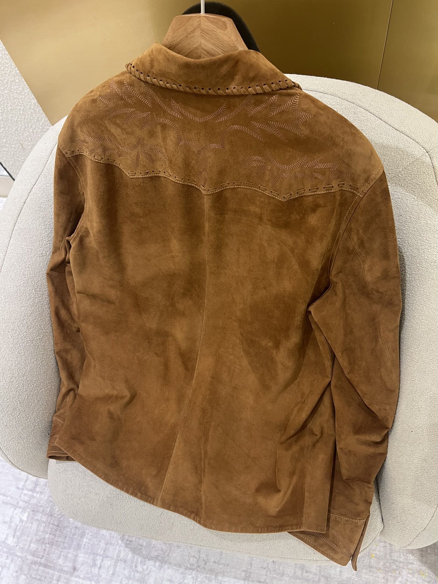 “American Retrovintage Female Suit with Western Cowboy Style and High-Quality Spanish Leather” - 图片 9