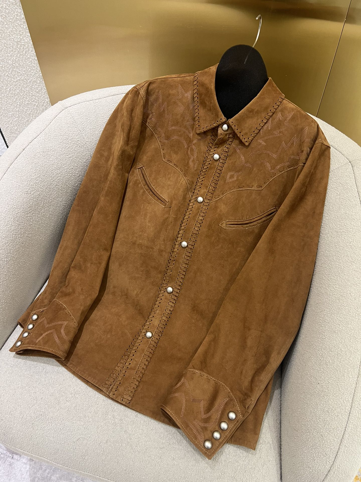 “American Retrovintage Female Suit with Western Cowboy Style and High-Quality Spanish Leather” - 图片 1