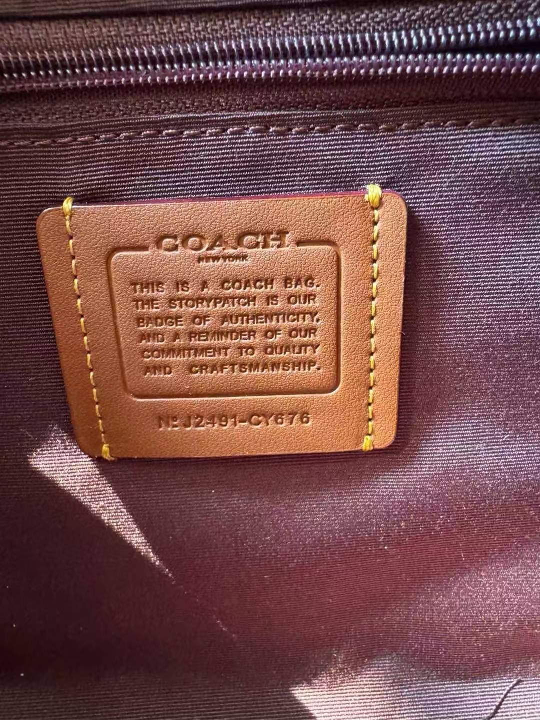 Coach ～纯原Coach蔻驰 CY676 Maggie系列 代购级最新款托特包 老花料搭配牛皮材质