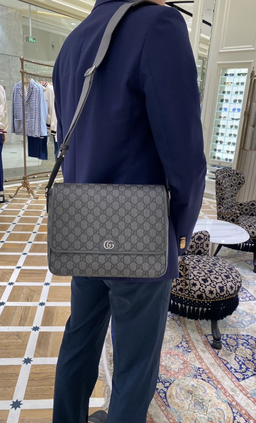 Gucci Ophidia series messenger bag, double GG matching