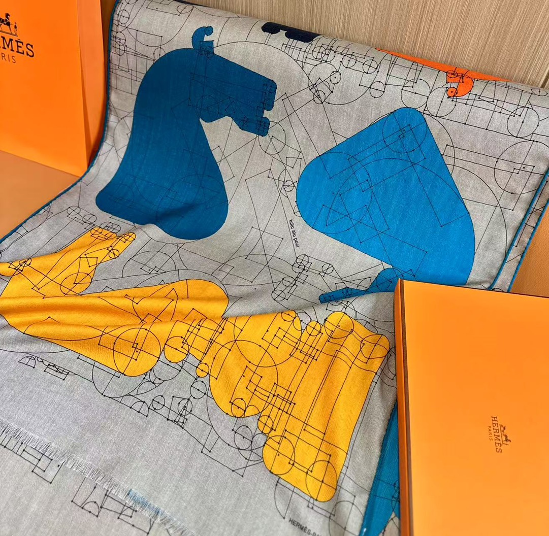 爱马家 高端系列
爆款警告⚠️ 
夏季防晒 首选 轻薄透气
马家出手，尽是精品 
没人能抗拒这种简单款式