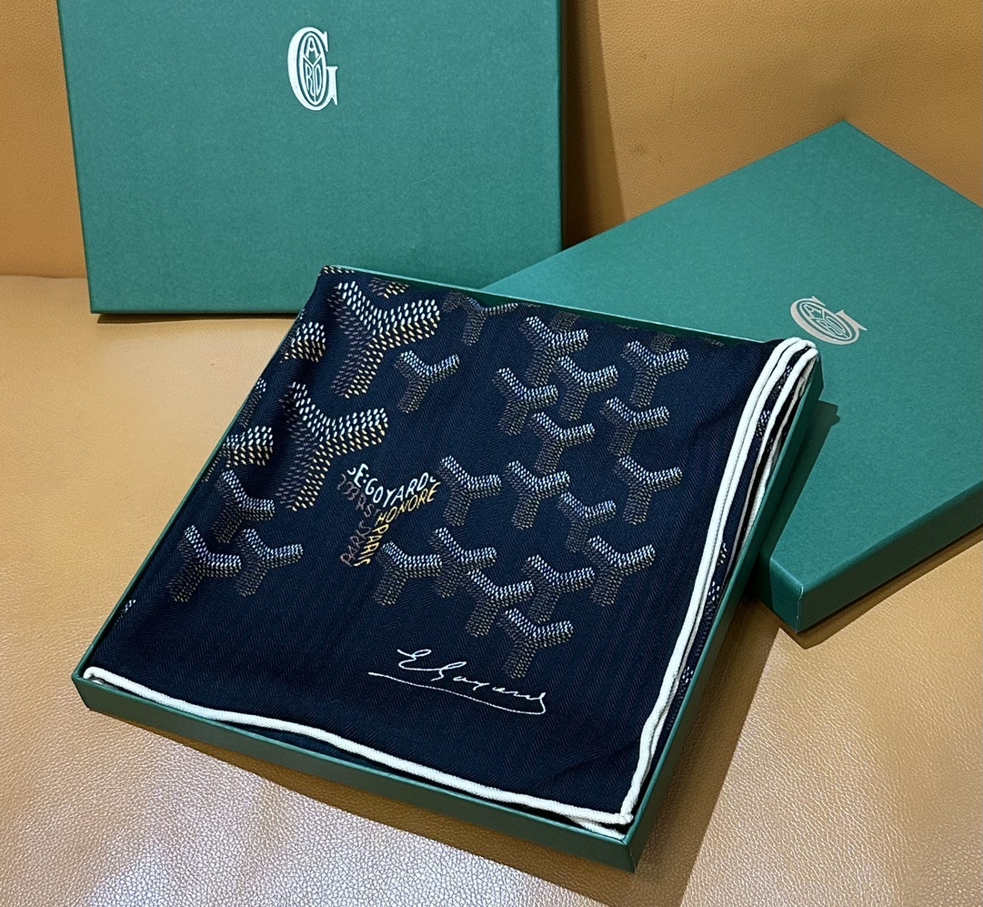 【戈雅】新品 【双层双面两色丝绒长巾 】春季 随意切换造型 小巧又不失优雅的款式 高级时尚又不会过于张扬