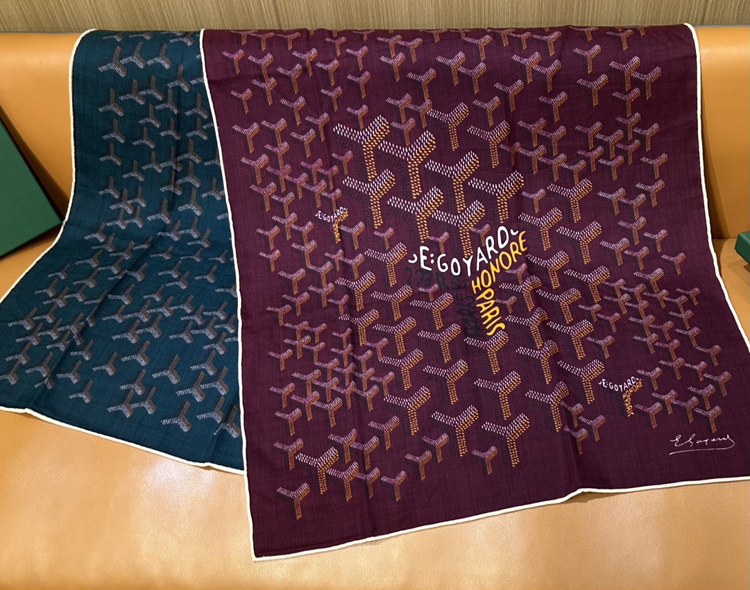 【戈雅】新品 【双层双面两色丝绒长巾 】春季 随意切换造型 小巧又不失优雅的款式 高级时尚又不会过于张扬