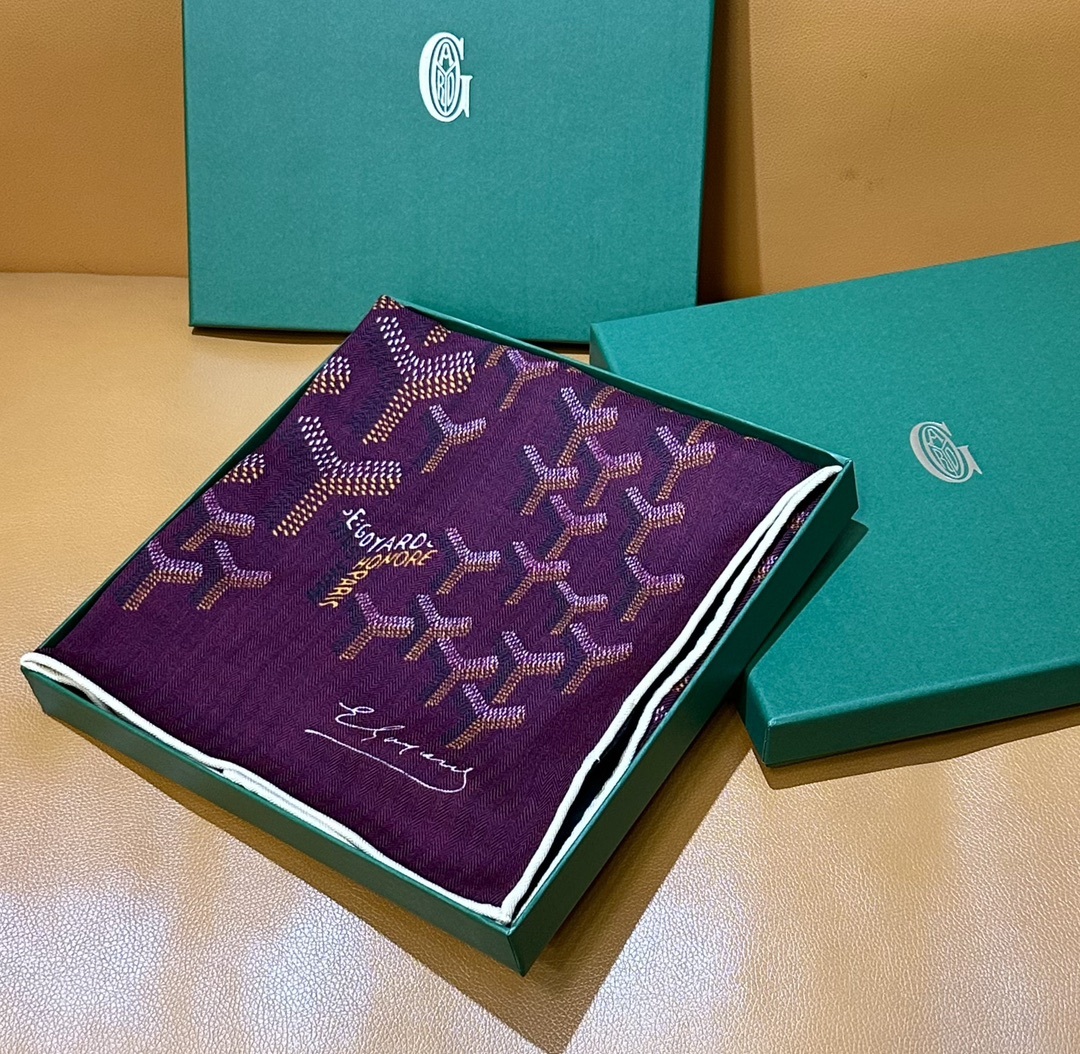 【戈雅】新品 【双层双面两色丝绒长巾 】春季 随意切换造型 小巧又不失优雅的款式 高级时尚又不会过于张扬