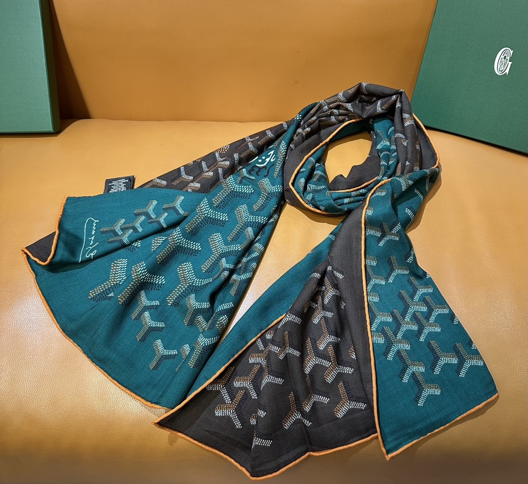 【戈雅】新品 【双层双面两色丝绒长巾 】春季 随意切换造型 小巧又不失优雅的款式 高级时尚又不会过于张扬