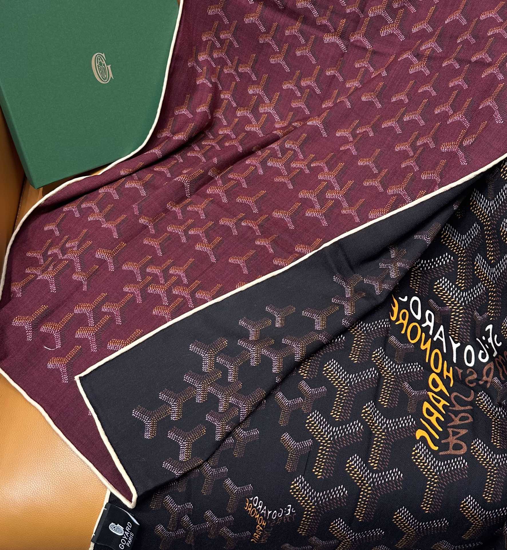 【戈雅】新品 【双层双面两色丝绒长巾 】春季 随意切换造型 小巧又不失优雅的款式 高级时尚又不会过于张扬