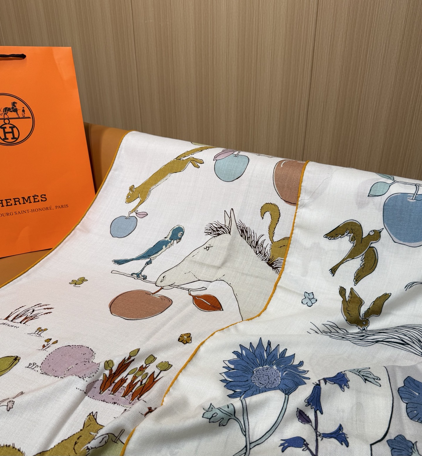 “马鞍上的苹果树”140双面方巾【双面异色 丝毛款】H家羊绒新款 买了都说好看‼️推荐💕H家ZG爆款🎁💟
