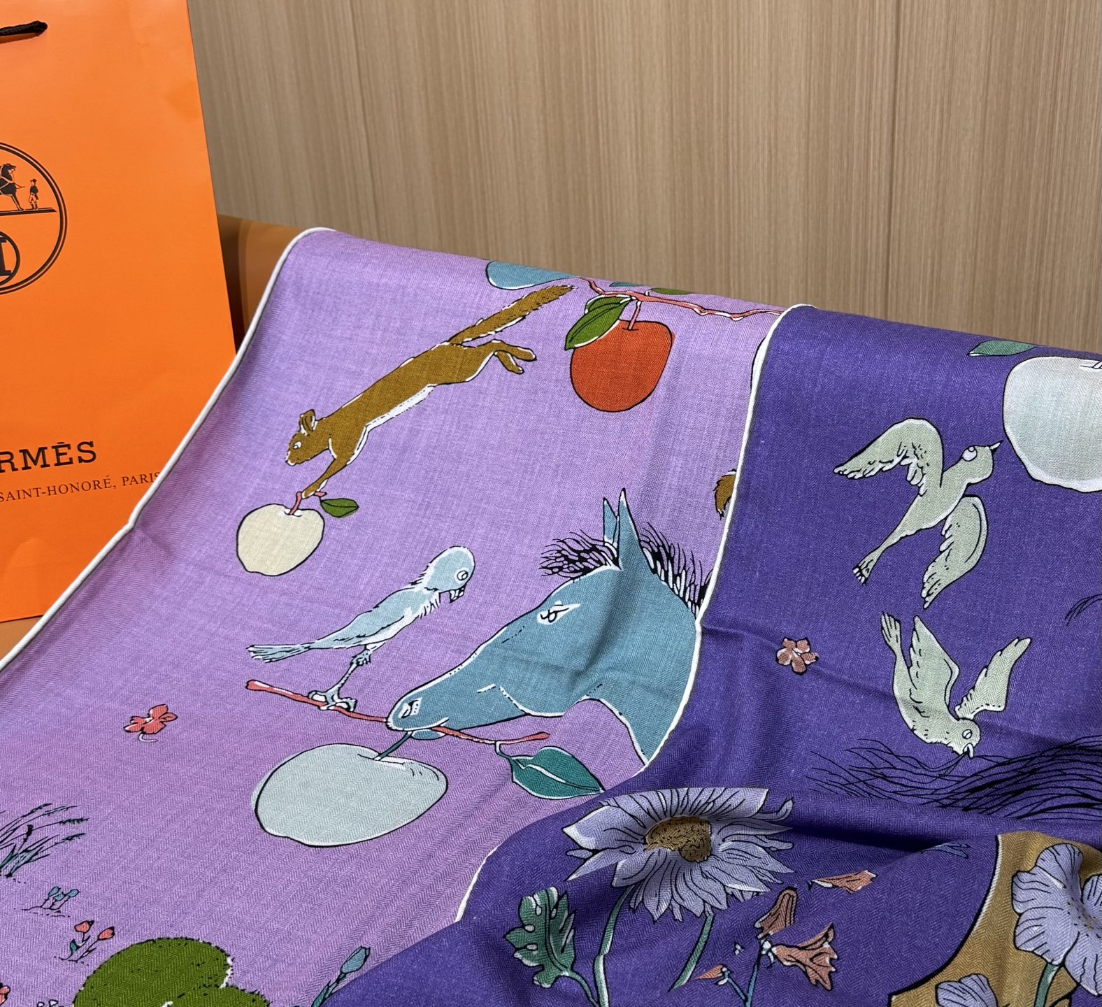 “马鞍上的苹果树”140双面方巾【双面异色 丝毛款】H家羊绒新款 买了都说好看‼️推荐💕H家ZG爆款🎁💟