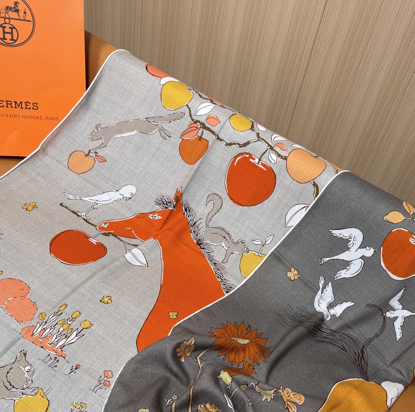 “马鞍上的苹果树”140双面方巾【双面异色 丝毛款】H家羊绒新款 买了都说好看‼️推荐💕H家ZG爆款🎁💟