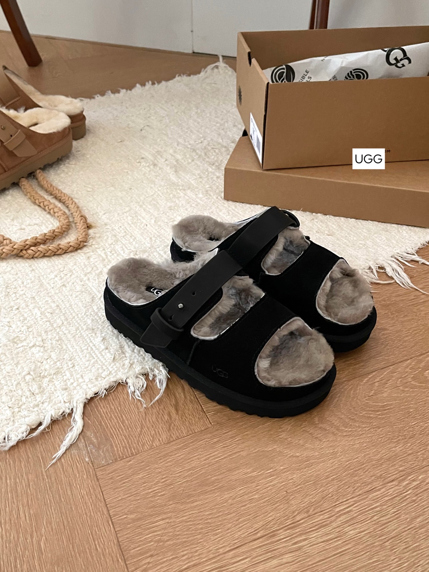 NO:547151,Black details, fur shoes and slippers19860909黑色细节,毛毛鞋拖鞋,slippers,Women's Shoes