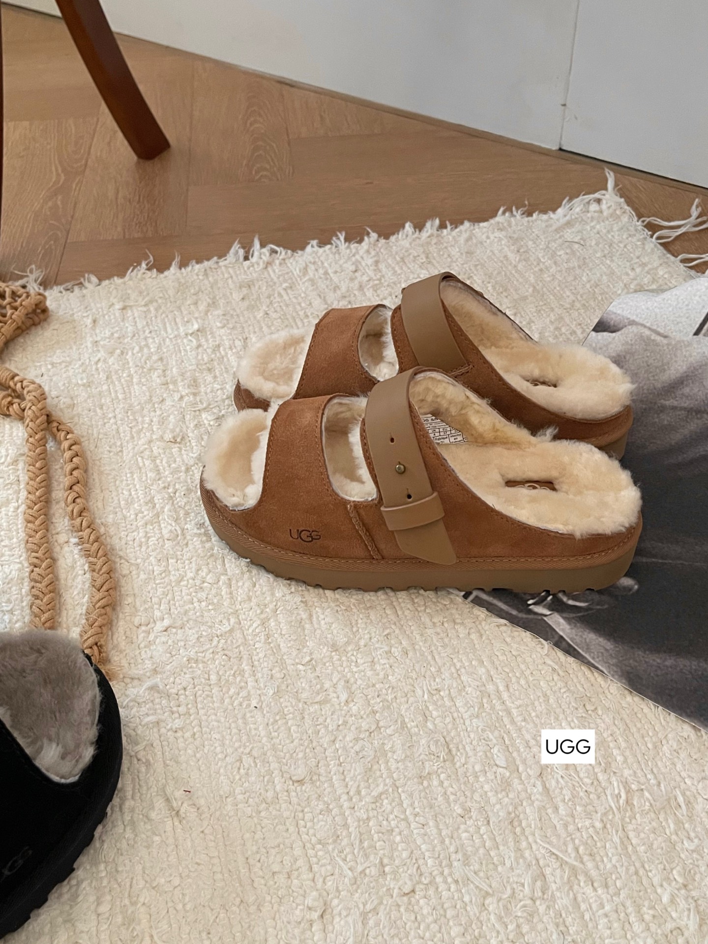 NO:547161,Maroon details, fur shoes and slippers19860909栗色细节,毛毛鞋拖鞋,slippers,Women's Shoes