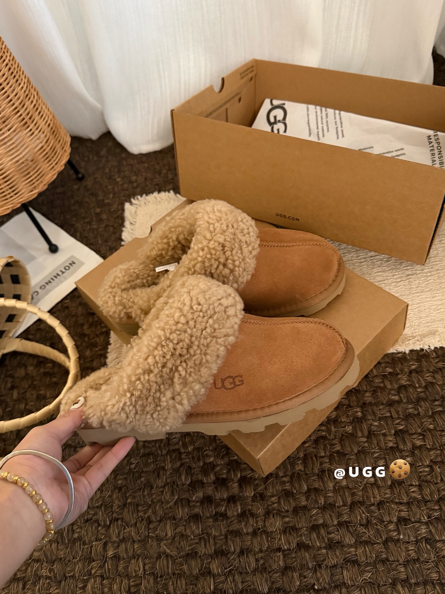 🔥UGG泰迪🐻毛毛星拖，三色，35-40码！